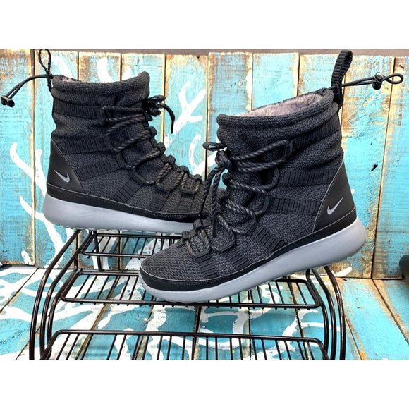 Nike Roshe One High Faux Fur Lined Women's Sneaker Boot Sz 6 Worn Once - Picture 1 of 10